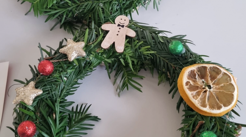 Předvánoční pečení lineckého a vůně adventních věnců 🎄